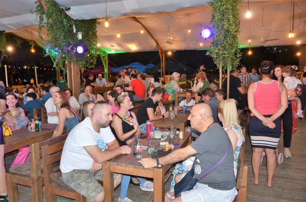 sarajevo: događaj „ljeto na vilsu“ sinoć zvanično otvoren na vilsonovom šetalištu